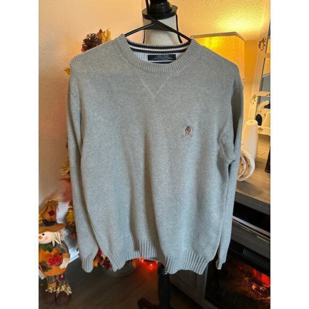 Vintage Tommy Hilfiger crew neck men’s sweater size M